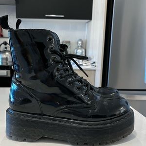 Army style boot-platforms